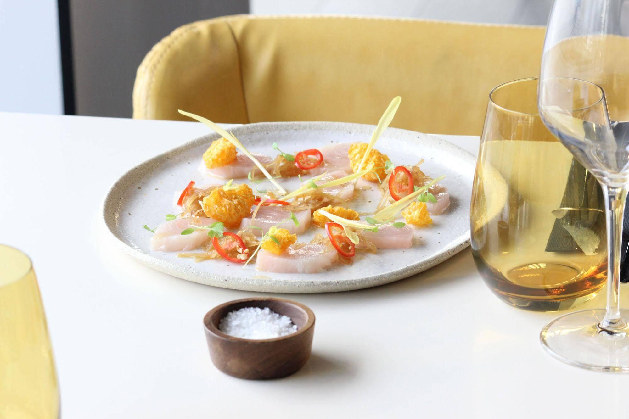 Hotel Peppers Docklands à Ville de Ville de Melbourne Extérieur photo Ceviche at the restaurant